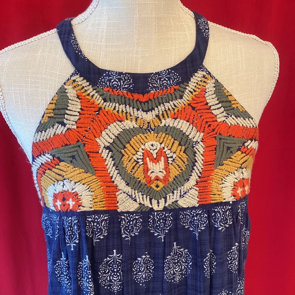 ❌SOLD❌ THML Embroidered dress small - Picture 2 of 6